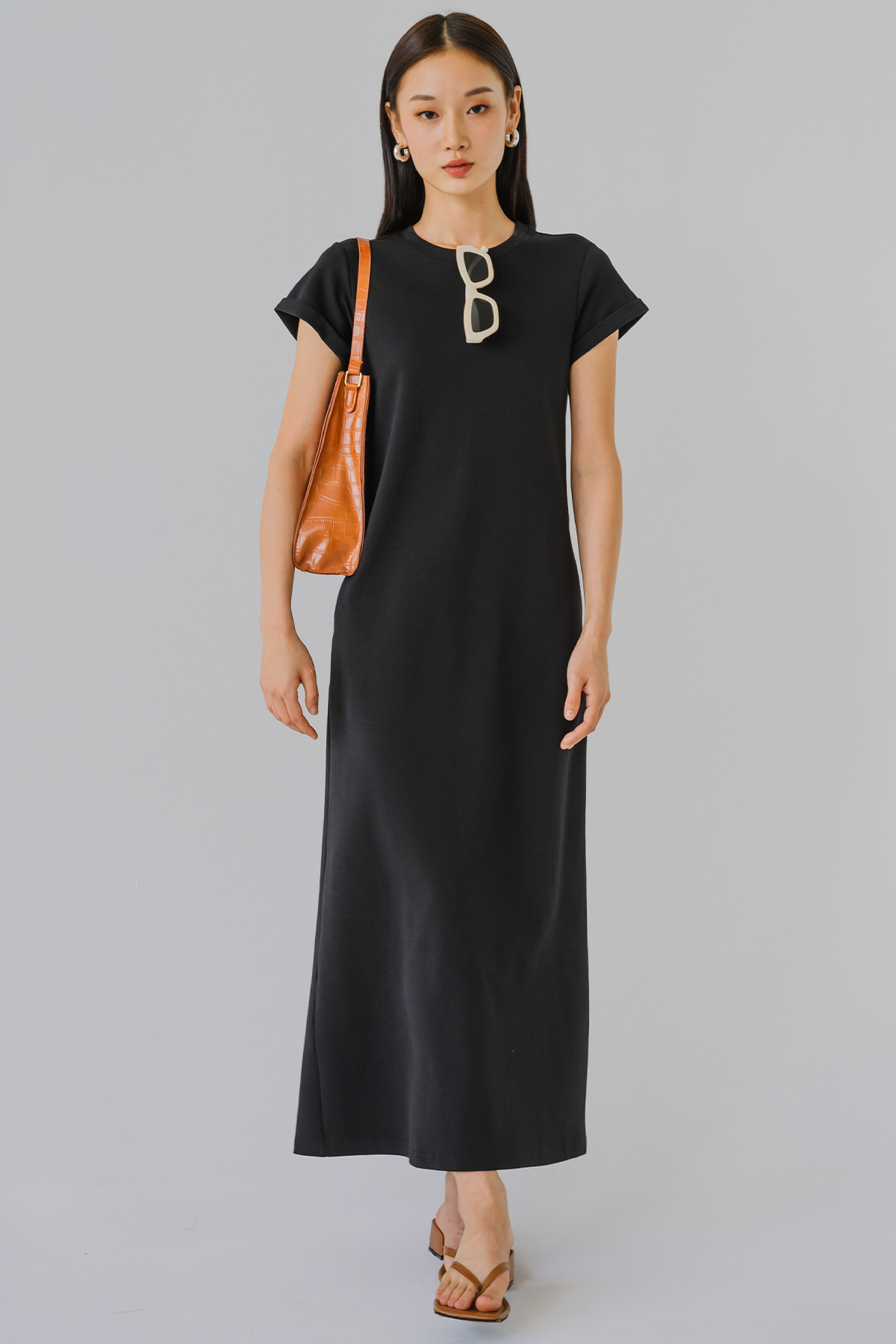 For Keeps Round Neck Midi Dress (Black)