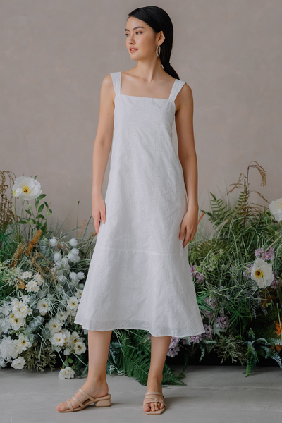 Liela Eyelet Embroidered Midaxi Dress (White)