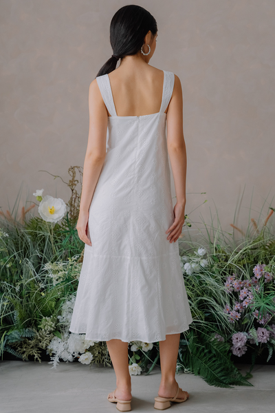 Liela Eyelet Embroidered Midaxi Dress (White)