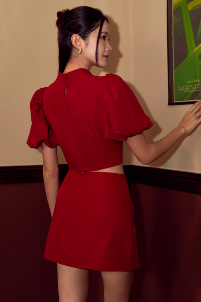 The Orient Top (Rubine Red)