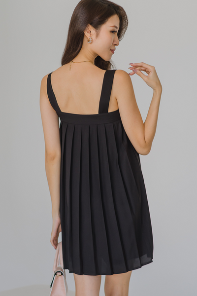 Summerdale Pleat Romper Dress (Black)