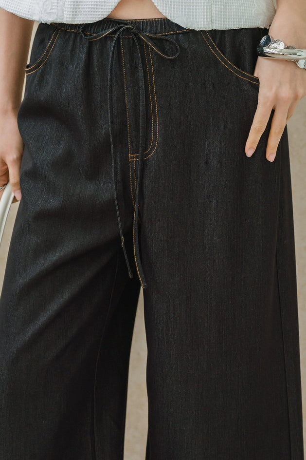 Linear Topstitch Pants (Black)