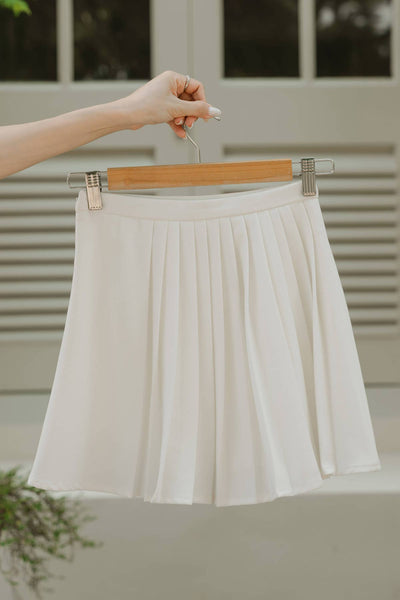Cassandra Pleated Skort (White)