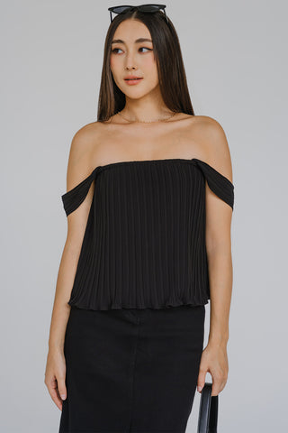 Mon Chéri Pleat Top (Black)