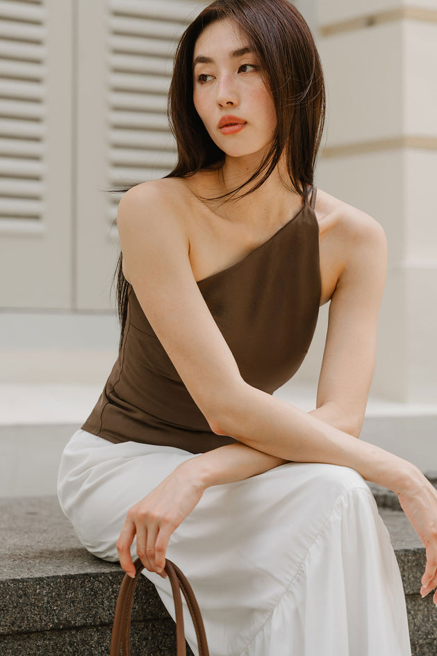 Kyer Padded One Shoulder Top (Brown)