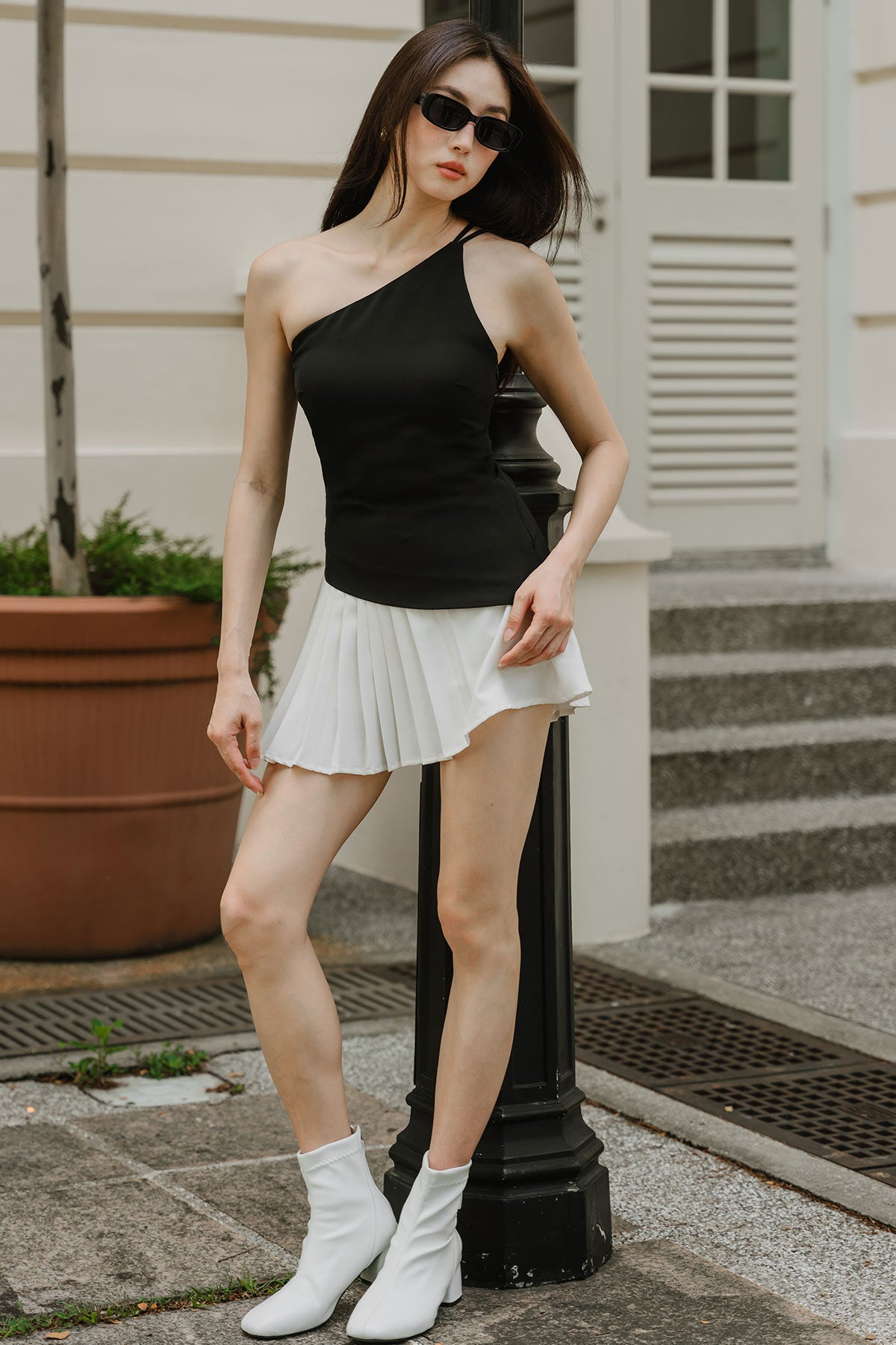Kyer Padded One Shoulder Top (Black)