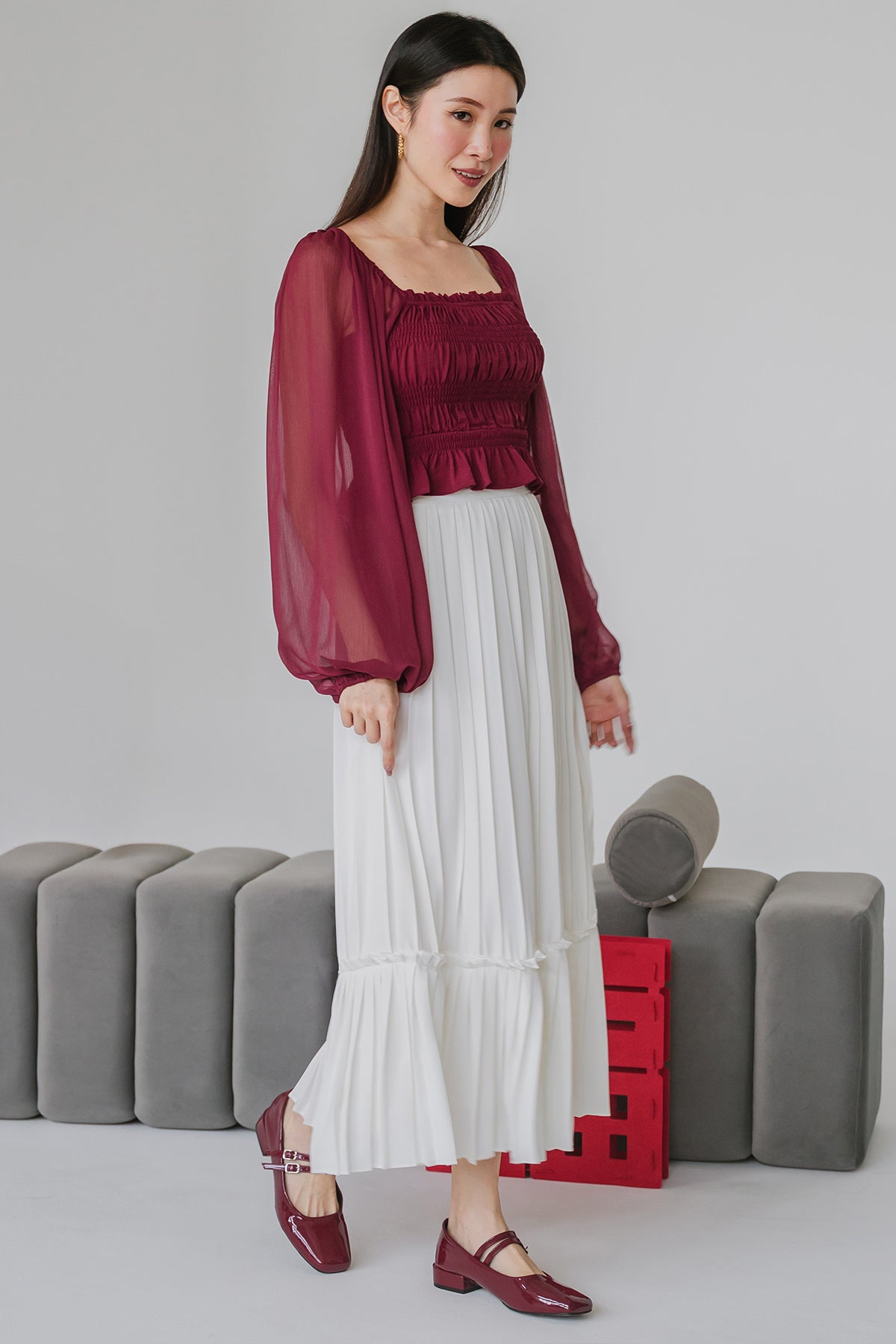 Éclat Dream Smocked Top (Wine)