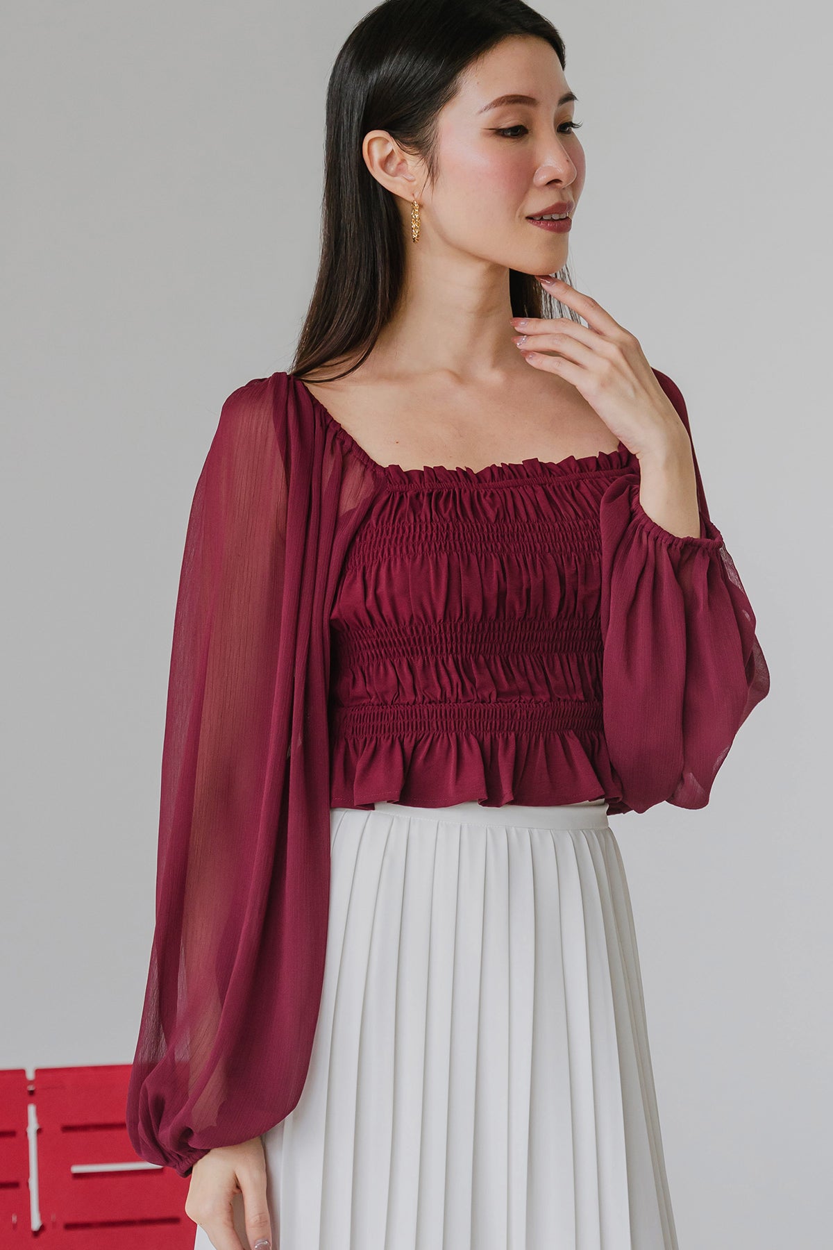 Éclat Dream Smocked Top (Wine)