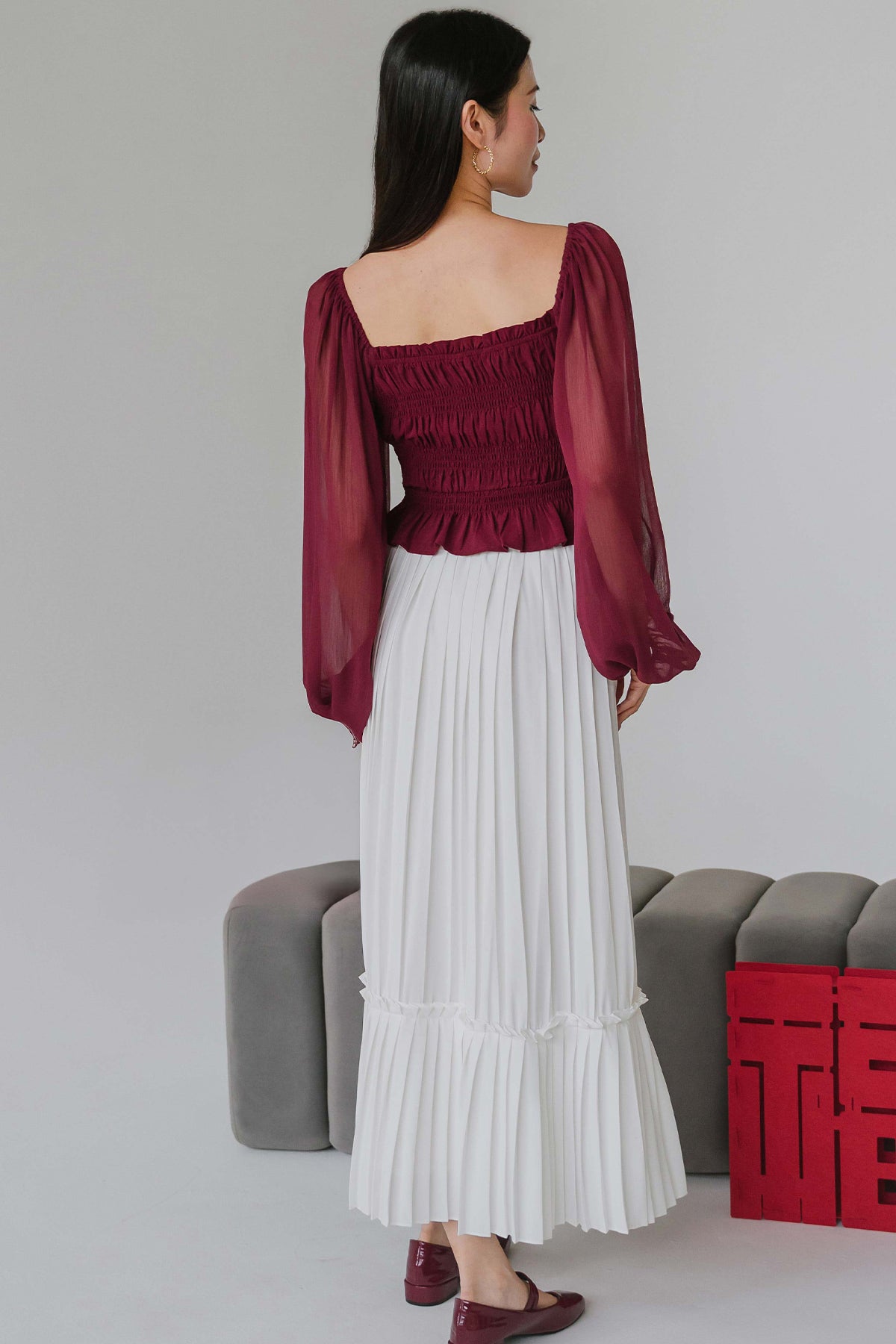 Éclat Dream Smocked Top (Wine)