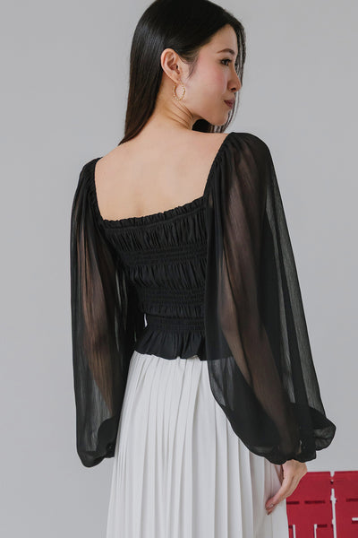 Éclat Dream Smocked Top (Black)