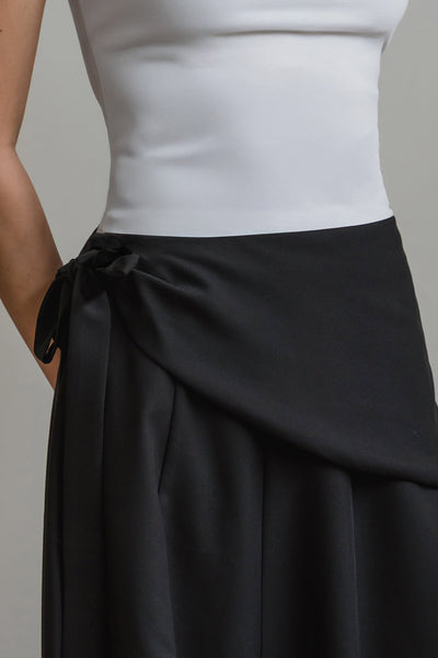 Ava Overlap Scarf Skirt (Black)
