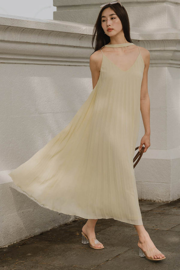 Camille Reversible Pleat Dress (Pale Yellow)