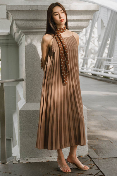 Camille Reversible Pleat Dress (Saddle)