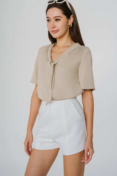 Hepburn’s Tie Front Blouse (Sand)