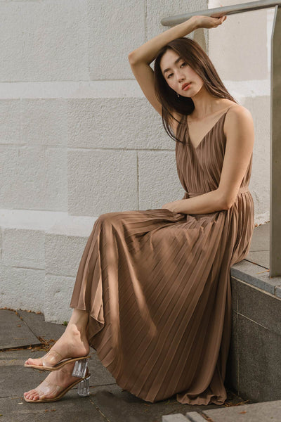 Camille Reversible Pleat Dress (Saddle)