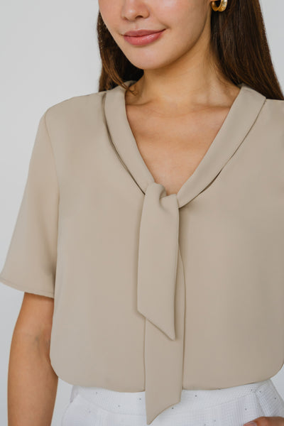 Hepburn’s Tie Front Blouse (Sand)