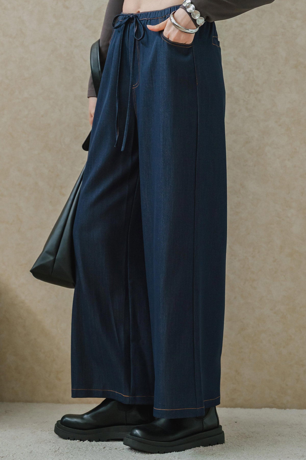 Linear Topstitch Pants (Blue)