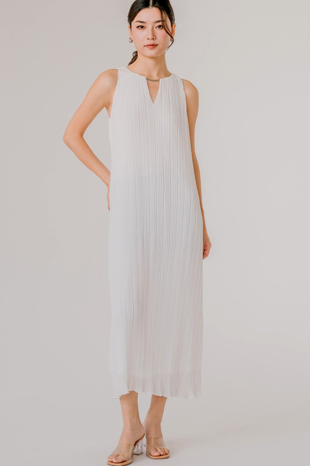 Aether Embellish Pleat Dress (White)
