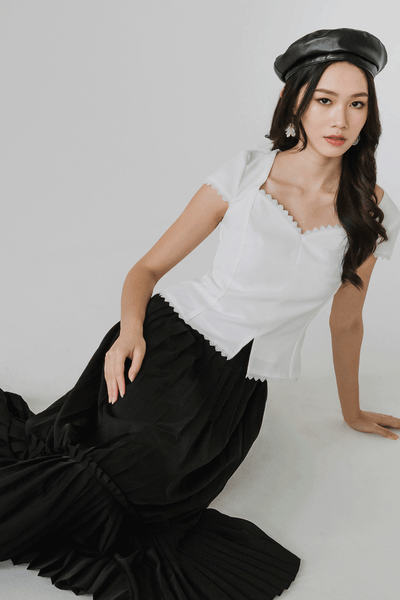 Dahlia Pleat Skirt (Black)