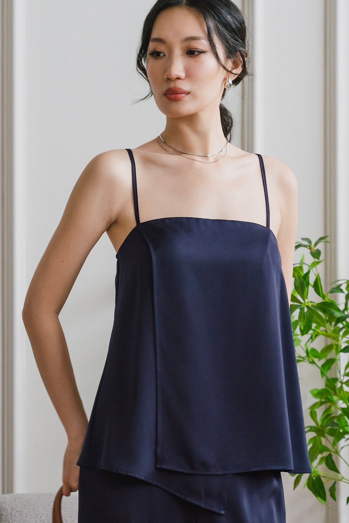 Luna Flow Padded Top (Navy)