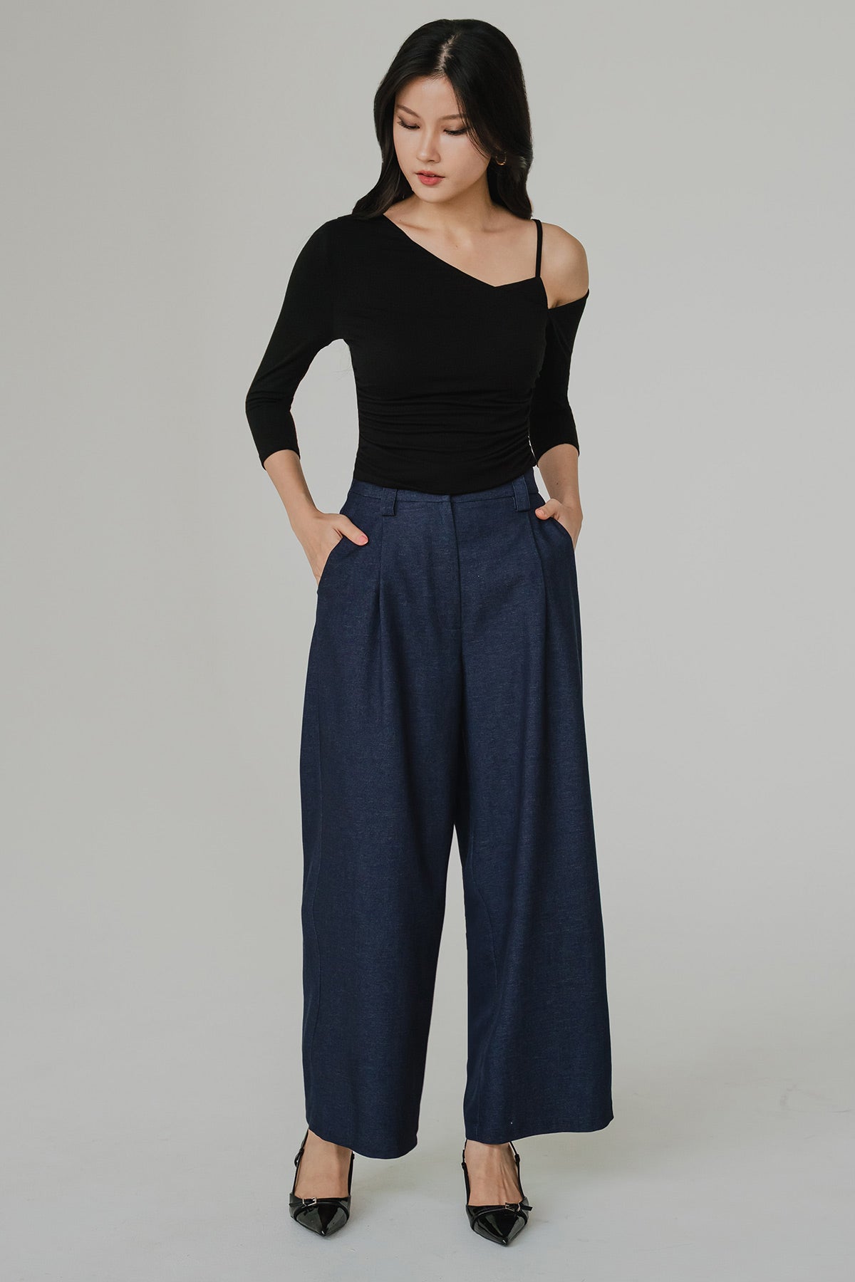 Thea Padded One Shoulder Top (Black)