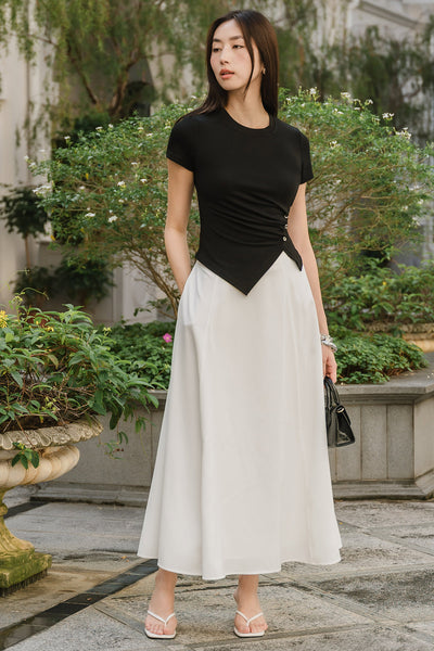 To The Shoreline Pocket Skirt (White)