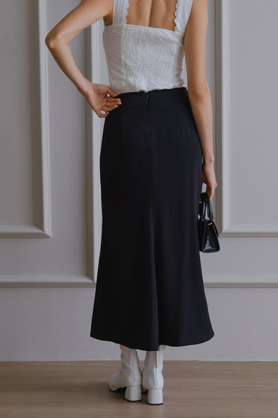 Millie’s Lace Trim Skirt (Black)