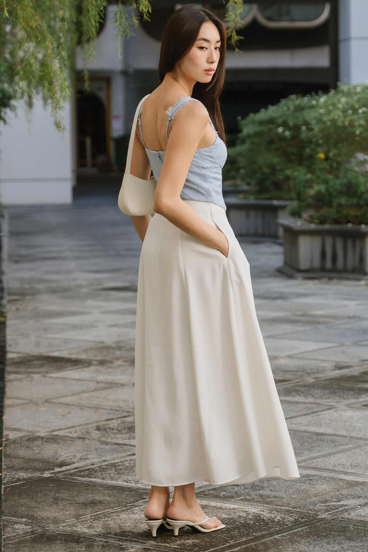 To The Shoreline Pocket Skirt (White)