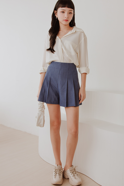 Day-to-Day Pleat Shorts (Blue)