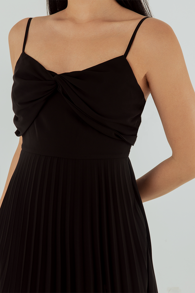 Trixie Pleated Midaxi Dress (Black)