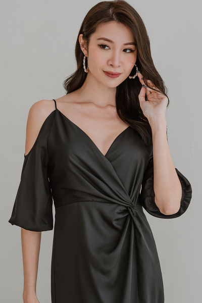 Tulip Cold Shoulder Midi Dress (Black)