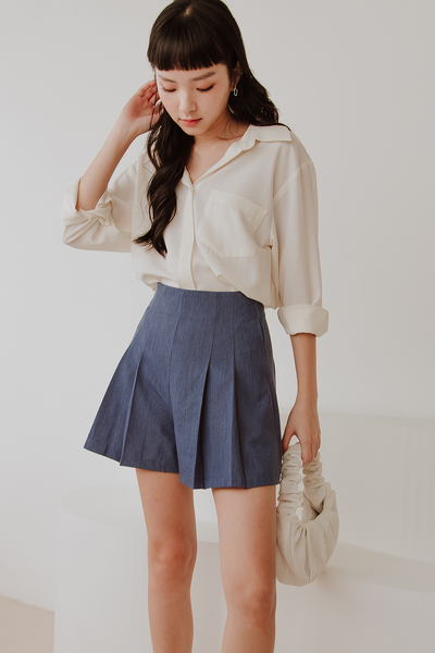Day-to-Day Pleat Shorts (Blue)